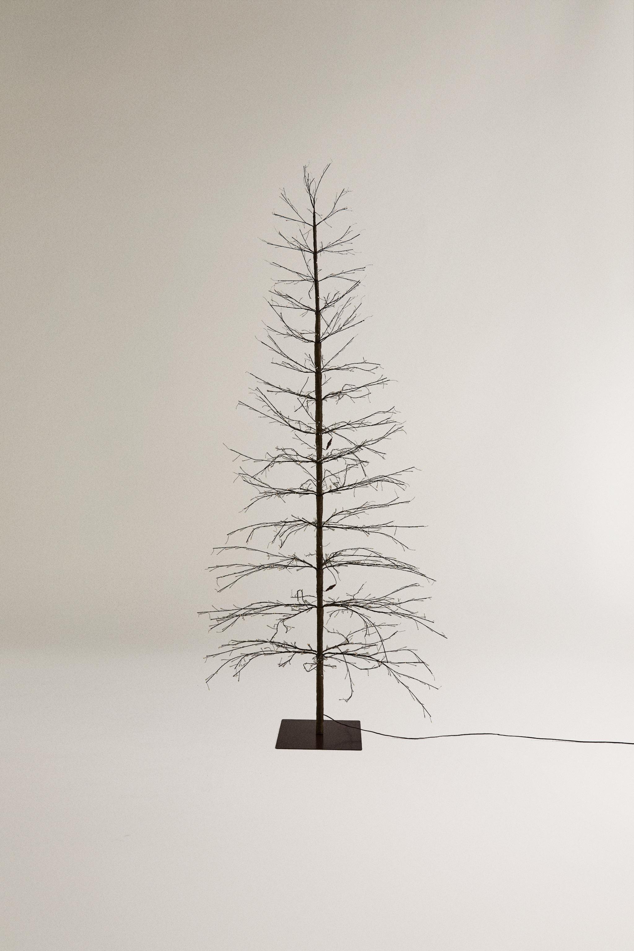 LED LIGHT CHRISTMAS TREE (98.4")